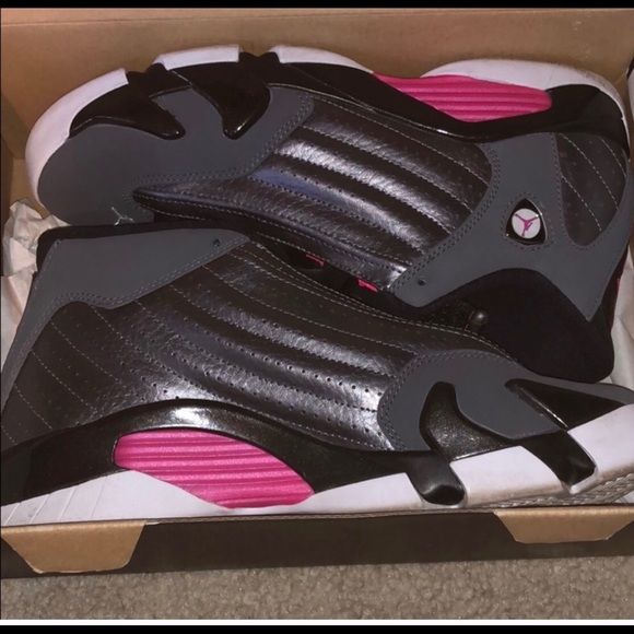 woman’s pink jordan’s - Picture 1 of 1